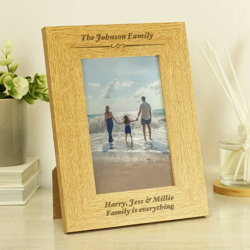 Personalised Formal 4x6 Oak Finish Photo Frame - Personalise It!