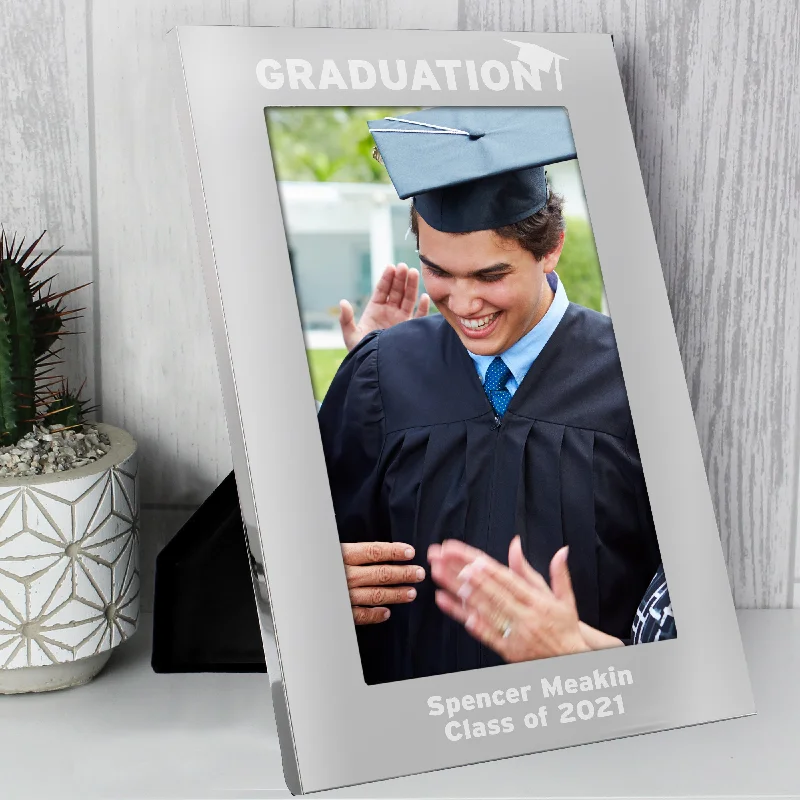 Personalised Graduation 7x5 Silver Photo Frame - Personalise It!