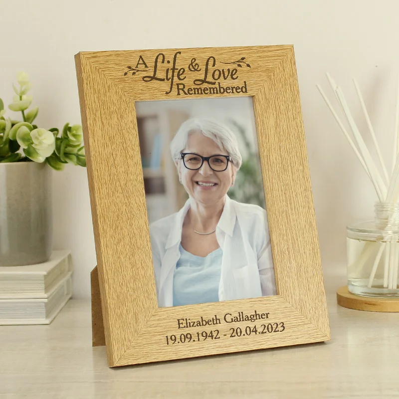 Personalised Life & Love 4x6 Oak Finish Photo Frame - Personalise It!