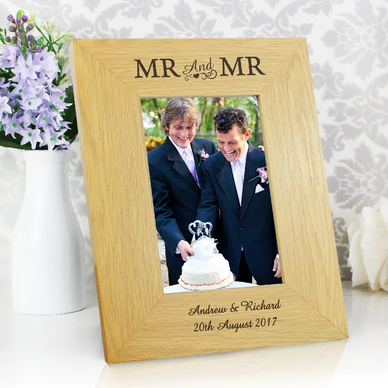 Personalised Oak Finish 4x6 Mr & Mr Photo Frame - Personalise It!