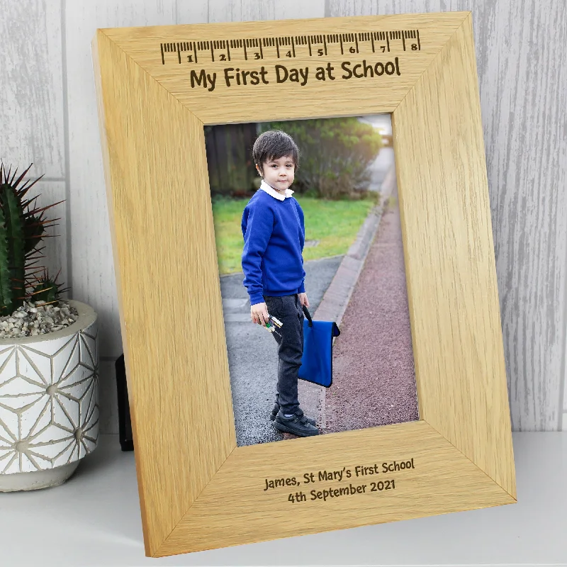 Personalised Oak Finish 4x6 My First Day At School Photo Frame - Personalise It!