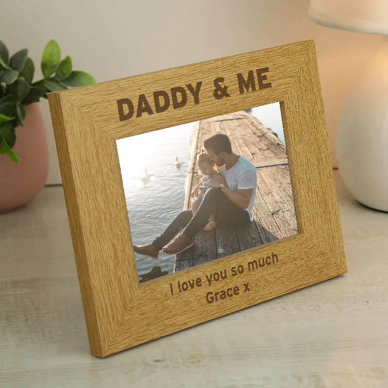 Personalised Oak Finish 6x4 Daddy & Me Photo Frame - Personalise It!